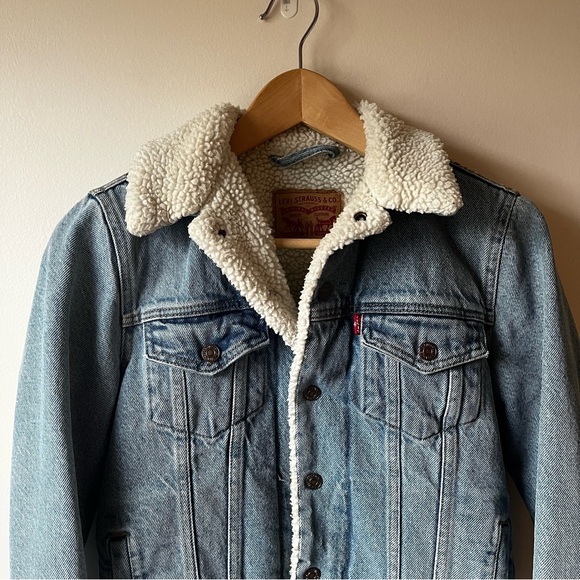 women’s levi’s sherpa denim jacket xs - Picture 3 of 4